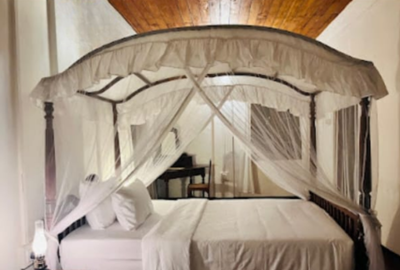 Room TEAK